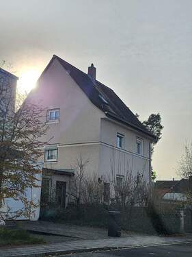 Hausansicht - Grundstück in Wendelstein