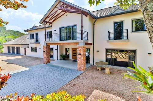 Ansicht - 7 Zimmer Mehrfamilienhaus, Wohnhaus zum Kaufen in Kloof