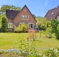 Stilvolles Einfamilienhaus mit traumhaften Grundstück in Alsterdorf - Hamburg