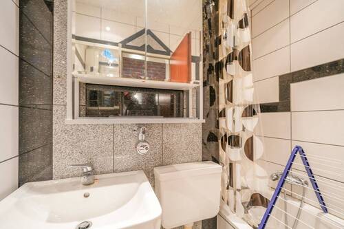 Badezimmer 1. OG - 