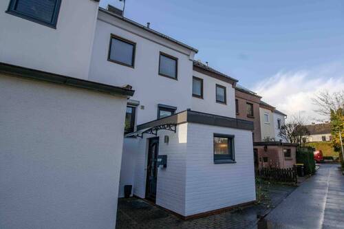 Ansicht Reihe - Charmantes Reihenmittelhaus in familienfreundlicher Wohnlage