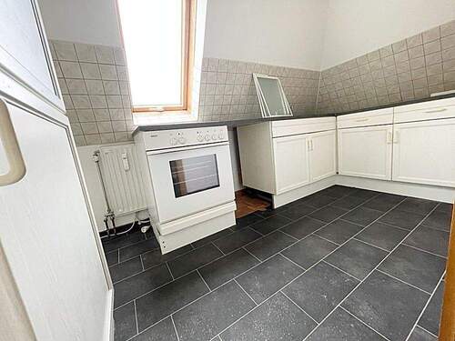 Küche mit Einbauküche - 