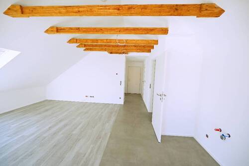 Wohnzimmer - Etagenwohnung mit 52,80 m&sup2; in Gochsheim zur Miete