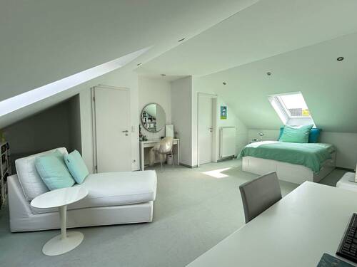Zimmer 2 - 
