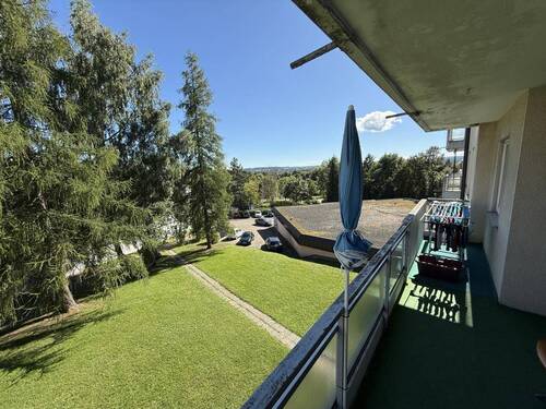 Balkon mit Fernsicht - Moderne 3-Zimmer-Wohnung mit Aussicht