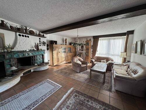 Wohnzimmer - Mehrfamilienhaus, Wohnhaus zum Kaufen in Korschenbroich