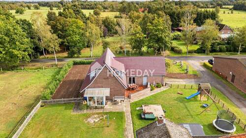 Außenansicht Drohne 3 - 5 Zimmer Einfamilienhaus zum Kaufen in Rastede