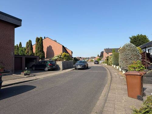 Strassenansicht 2 - 