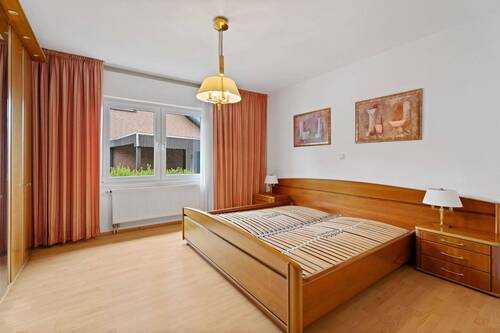 Schlafzimmer - Einfamilienhaus mit 117,80 m&sup2; in Hilden zum Kaufen