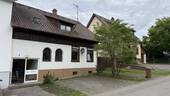 Hausvorderansicht - Bestens vermietete 2-Familien-Haus in ruhiger Lage von Bad Dürrheim beim Salinensee
