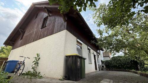 Hausrückansicht - 8 Zimmer Mehrfamilienhaus, Wohnhaus zum Kaufen in Bad Dürrheim