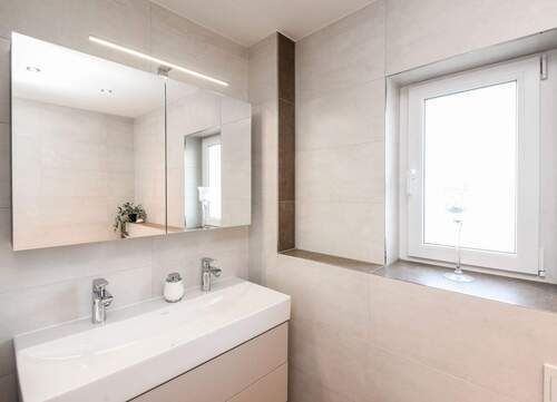 Badezimmer 1.jpg - 