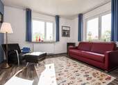Schlafcouch mit Leseecke.jpg - 