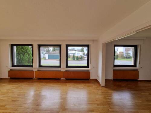 Wohnzimmer Fensterfront - 3 Zimmer Etagenwohnung in Bad Rothenfelde