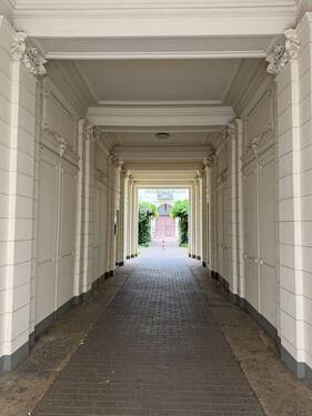 Durchgang zum Hinterhaus - 2 Zimmer Etagenwohnung in Leipzig