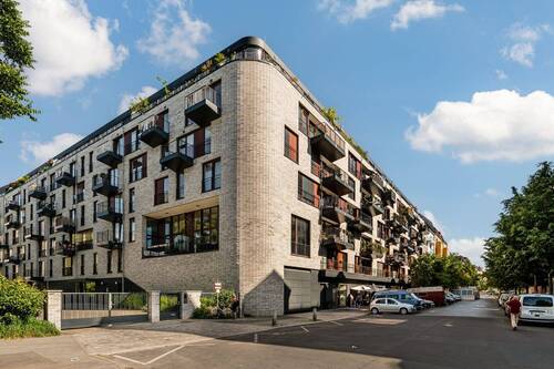 Außenansicht - Moderne 2-Zimmer-Wohnung mit Gemeinschaftsgarten im Humannkiez