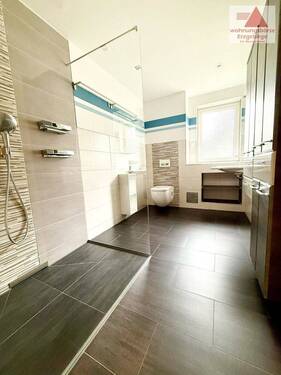 Bad Wohnung Hochparterre - 