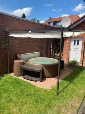 Whirlpool/ Sauna u Außendusche - 5 Zimmer Doppelhaushälfte zum Kaufen in Sehnde