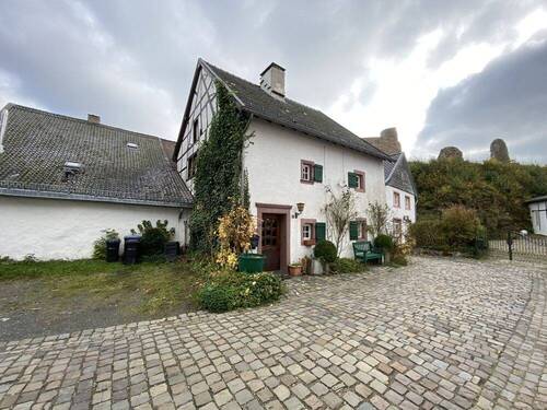 Seitenansicht - 4 Zimmer Einfamilienhaus in Dahlem / Kronenburg