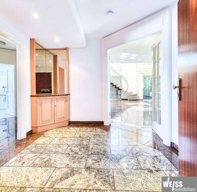 Diele - Etagenwohnung mit 219,00 m&sup2; in Höchberg zum Kaufen