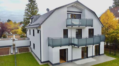 Hausansicht - 3 Zimmer Etagenwohnung zum Kaufen in München