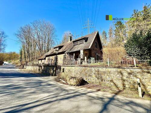 Vorderansicht rechts - 6 Zimmer Einfamilienhaus zum Kaufen in Stolberg (Rheinland)