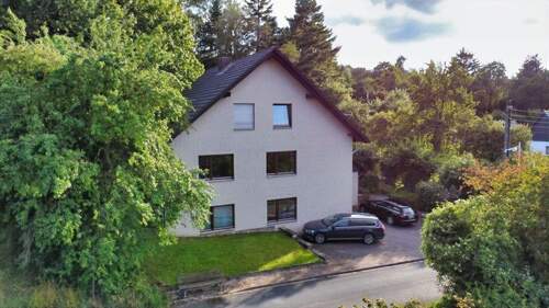 Drohne - 6 Zimmer Mehrfamilienhaus, Wohnhaus zum Kaufen in Alfeld