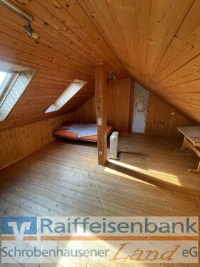 ausgebauter Dachgeschoss als Jugendzimmer - 