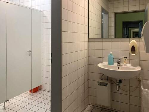 Damen-WC-Raum - 
