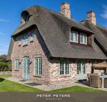 Charmante reetgedeckte Ferienhaushälfte in toller Lage von Wenningstedt