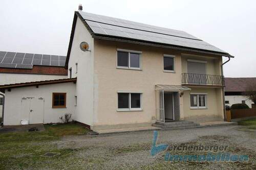 Hausansicht.jpg - 7 Zimmer Bauernhaus, Landhaus zur Miete in Osterhofen