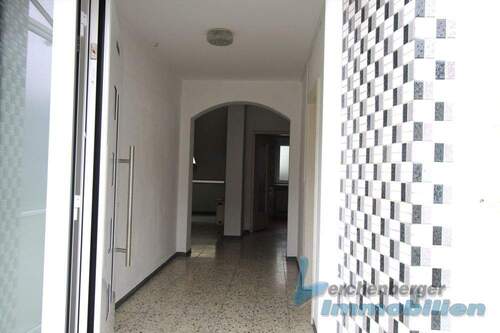 Hauseingang.jpg - Bauernhaus, Landhaus mit 140,00 m&sup2; in Osterhofen zur Miete