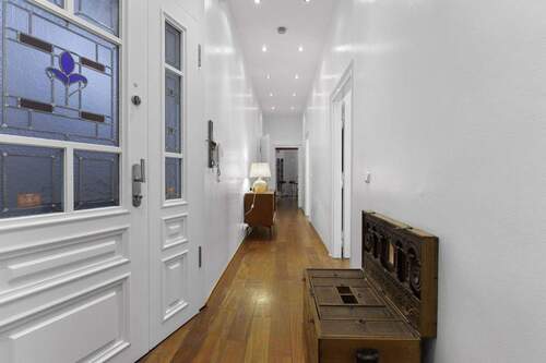 Flur - 4 Zimmer Terrassenwohnung zum Kaufen in Frankfurt