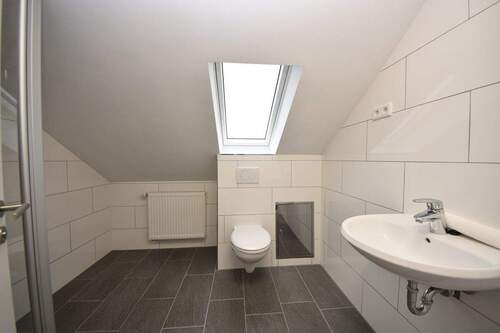 Tageslichtbad mit Dusche - 