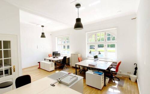 Offene Arbeitsplätze - 