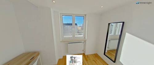 1d8871e2-e2ad-4c34-93a2-f8bddfb3bed2 - 