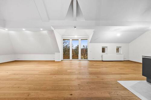3 - Etagenwohnung mit 251,00 m&sup2; in Berlin zum Kaufen