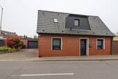 Hausansicht - Freistehendes Einfamilienhaus in GV-Barrenstein - solide, liebevoll modernisiert