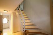 Flur / Treppe - 5 Zimmer Einfamilienhaus in Grevenbroich
