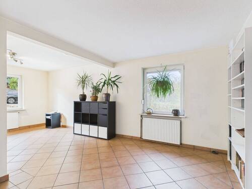 Wohnzimmer - 5 Zimmer Einfamilienhaus zum Kaufen in Buchhorst