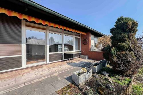 Terrasse - 6 Zimmer Einfamilienhaus zum Kaufen in Hausen