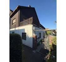 Großzügiges Wohnen mit XXL-Balkon + Garten - Charmante 5ZKB mit viel Potenzial im Herzen von Linden