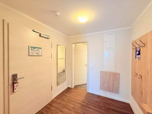 Eingang-Flurbereich - 2 Zimmer Etagenwohnung zum Kaufen in Ostseeheilbad Graal-Müritz