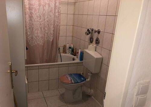 Bad.jpg - Etagenwohnung mit 71,00 m² in Offenbach am Main zum Kaufen