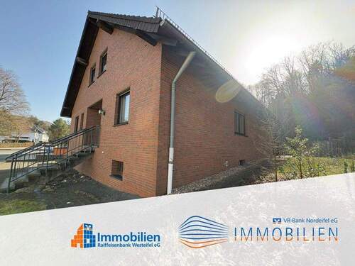 Startbild - Freistehendes Einfamilienhaus - Zentrale Lage von Gemünd - Viel Platz mit Potenzial zum Ausbau