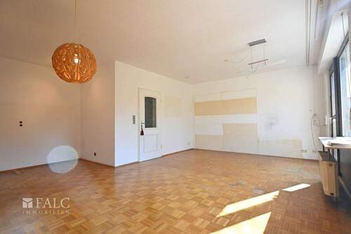 Wohnzimmer - 5 Zimmer Reihenendhaus in Glessen