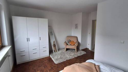 Schlafzimmer - 2 Zimmer Etagenwohnung in Bergisch Gladbach