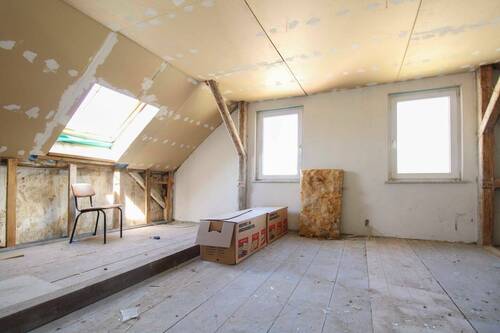 ausbaufähiges Zimmer 1 im DG - 