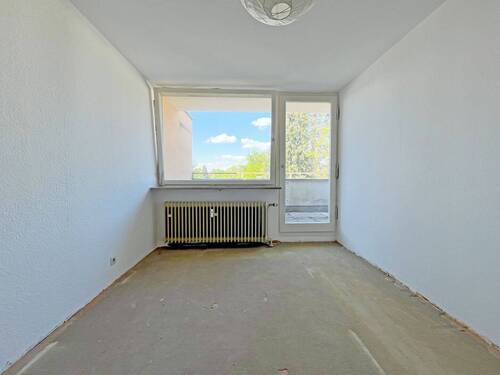 Kinderzimmer mit Zugang zum Balkon - 