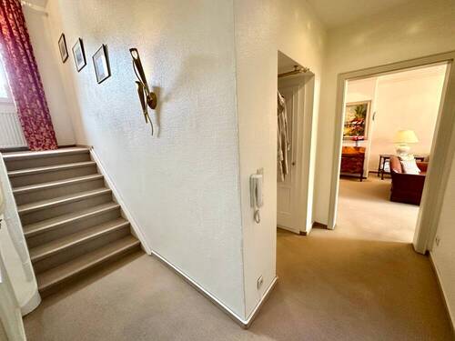 Flur - Mehrfamilienhaus, Wohnhaus mit 204,80 m² in Duisburg zum Kaufen
